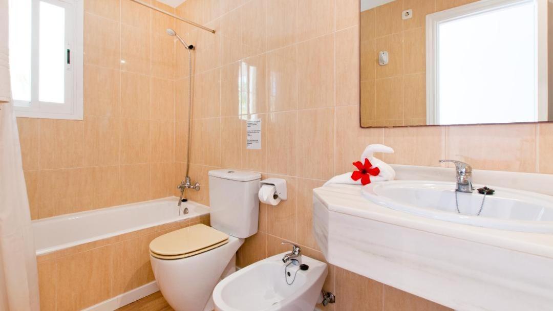 Sun Of The Bay Apartment Alcudia  Bagian luar foto